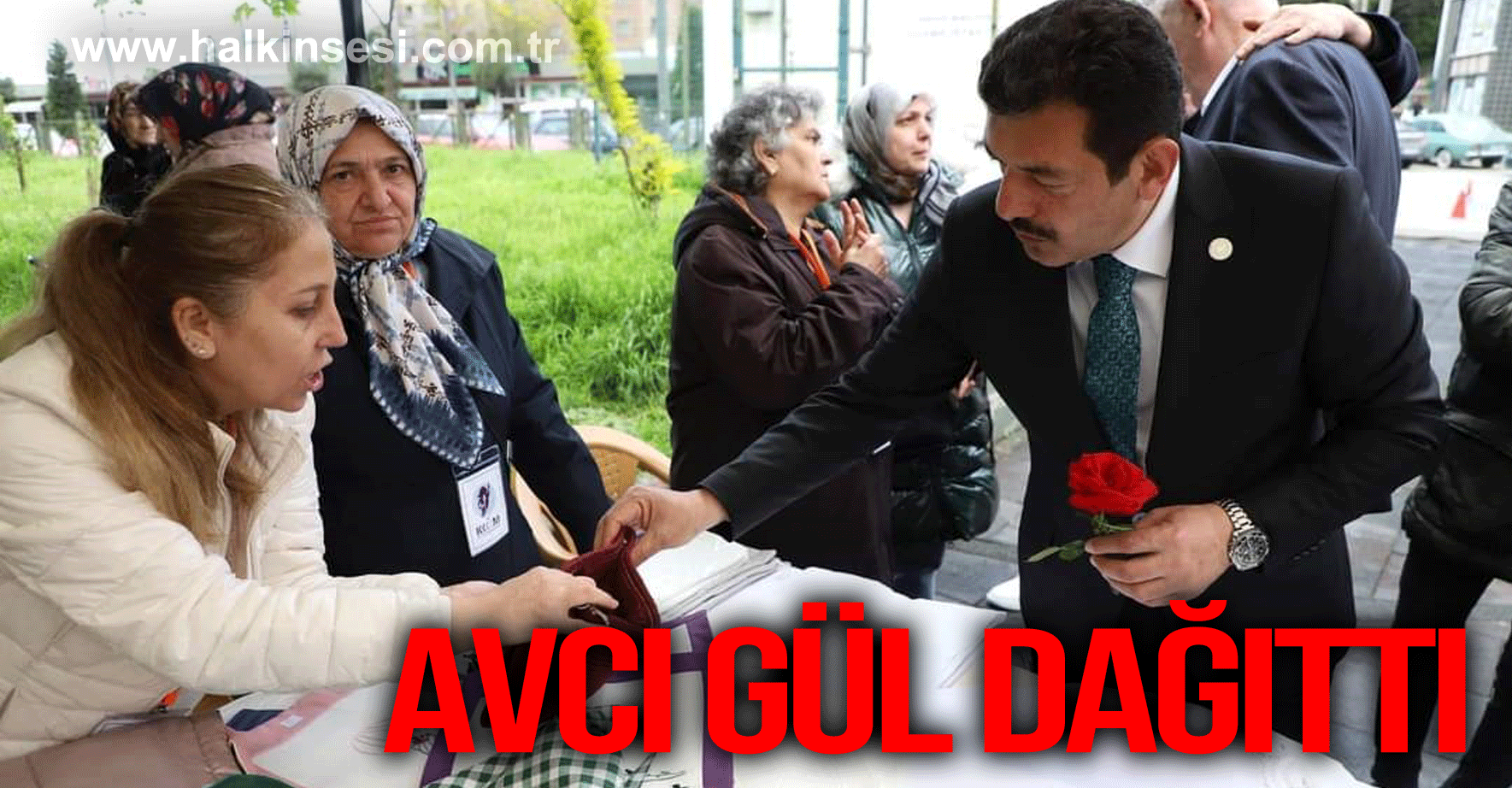 Avcı gül dağıttı