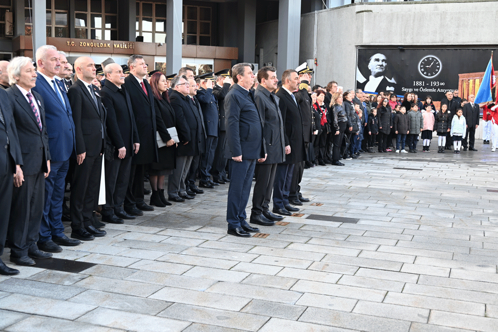 Rektör Özölçer, 10 Kasım Atatürk'ü Anma Günü Töreni'ne Katıldı