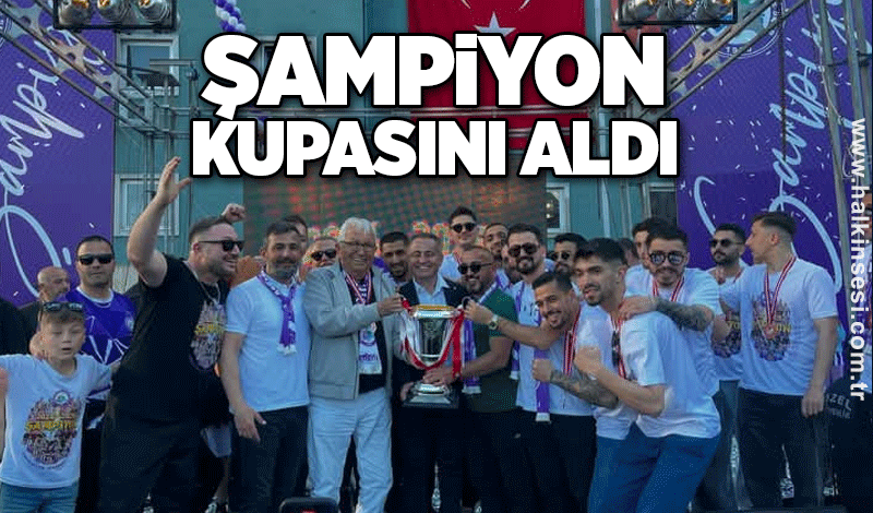 Şampiyon Kdz. Ereğli Belediyespor kupasını aldı...