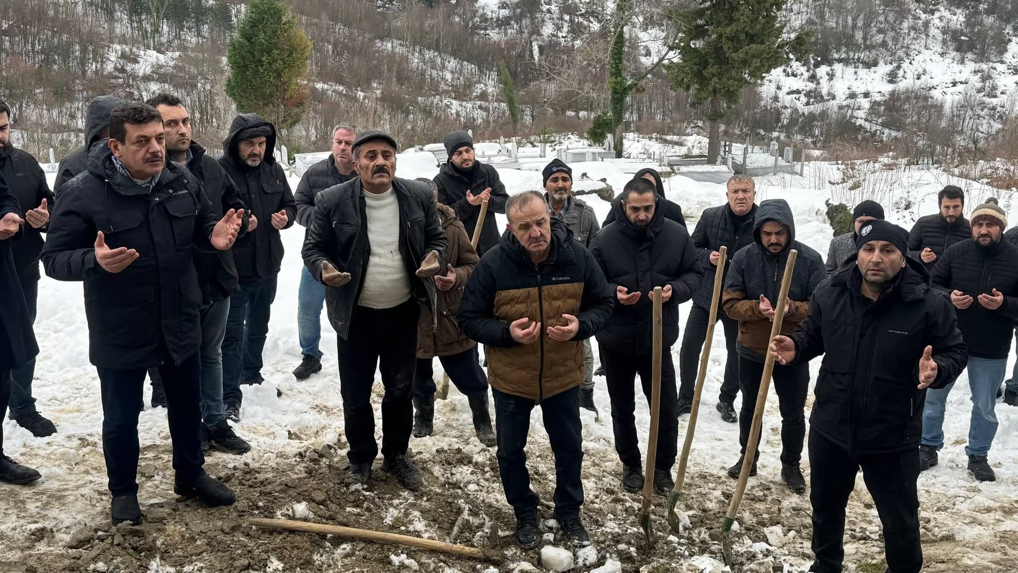 B99C34F7 F212 4194 B897 E7Fe3D8D8815