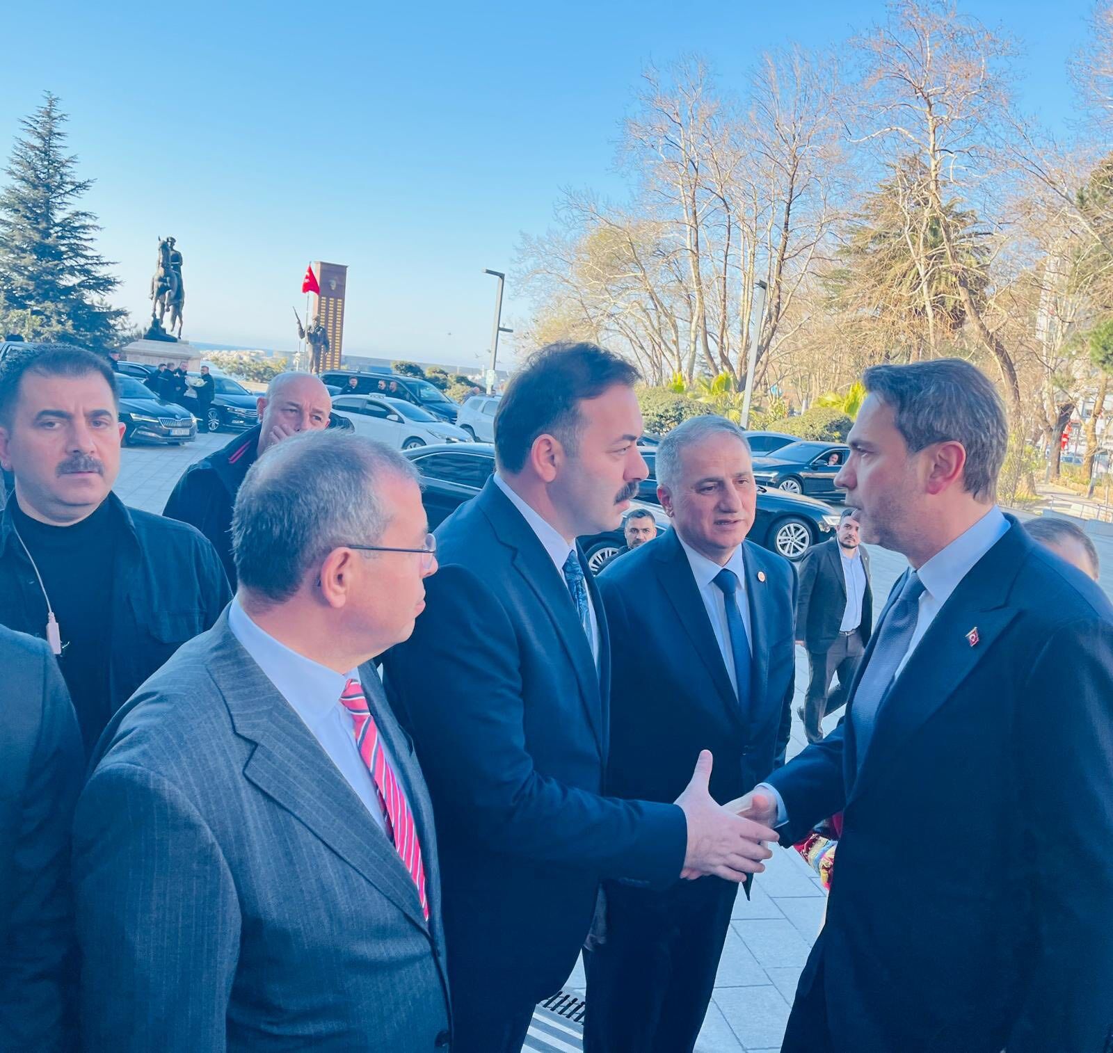 650952189 10234873658437259 1770643462299787670 N